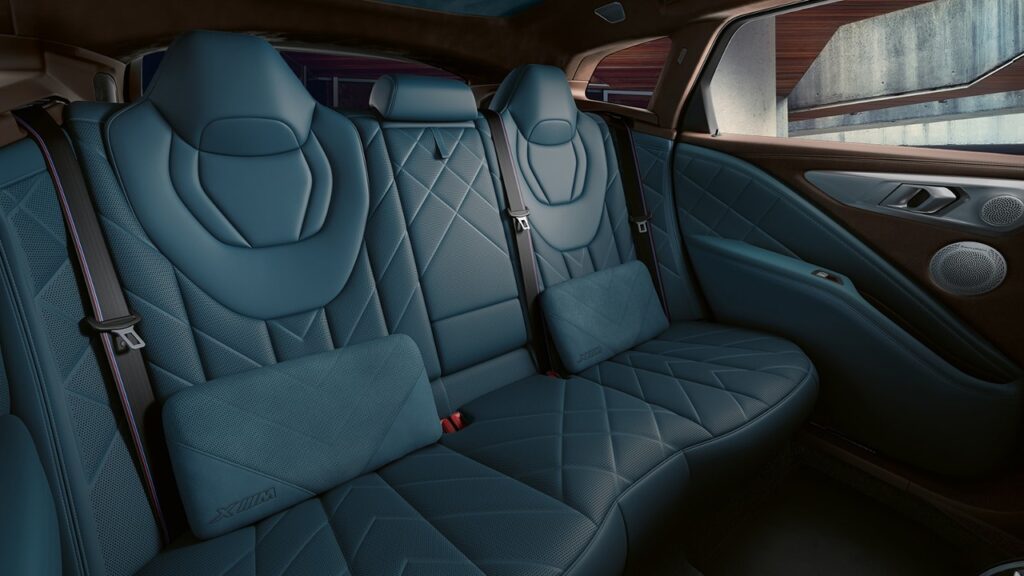 2023-bmw-xm-interior-rear-seats-photo-evtopspeed