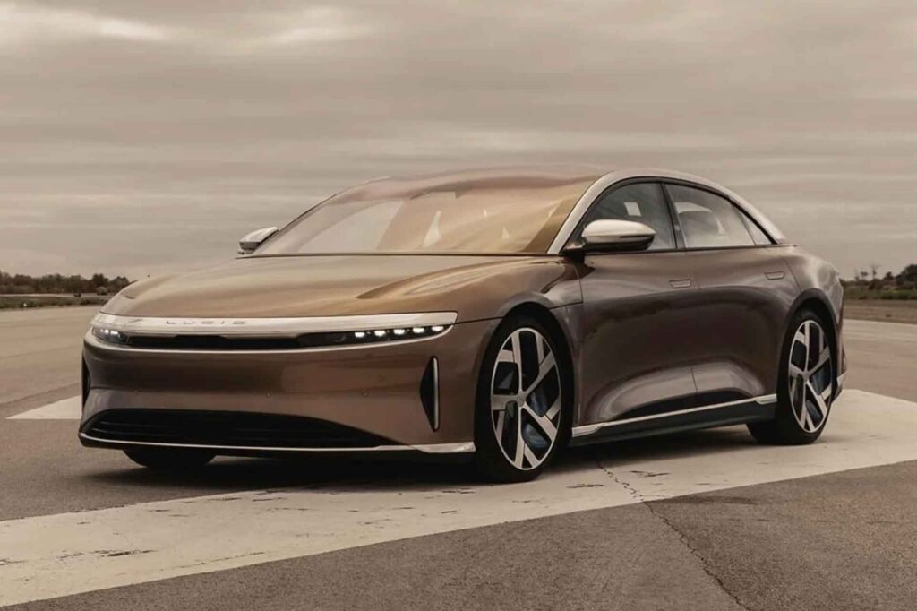 2023-lucid-air-front-side-angle-evtopspeed