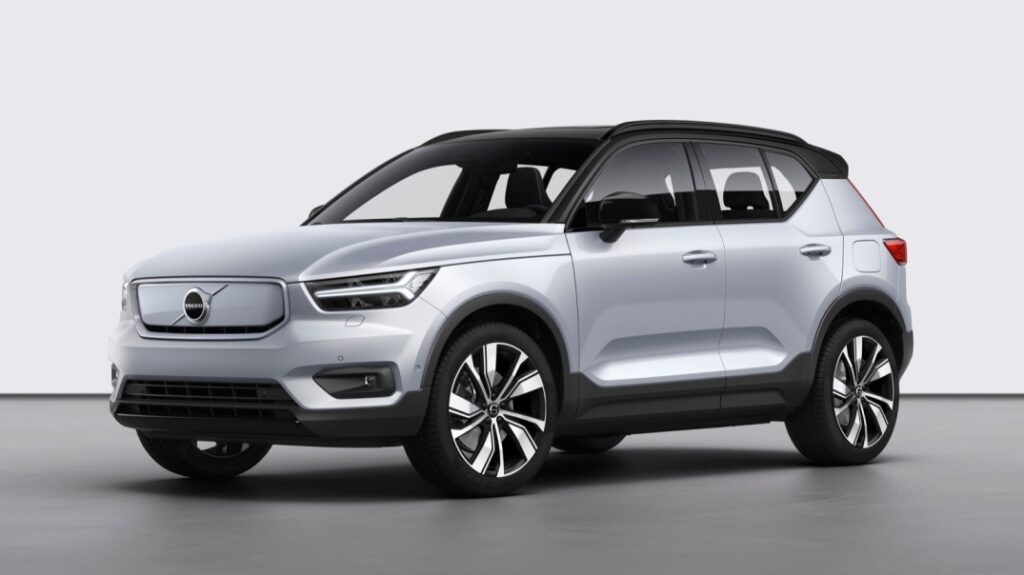 2023-volvo-xc40-recharge-front-side-angle-evtopspeed