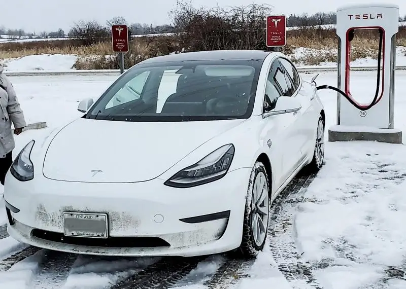 electric-cars-in-winter